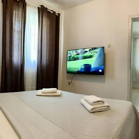 Summer App Pool Jacuzzi Center * Makarska
